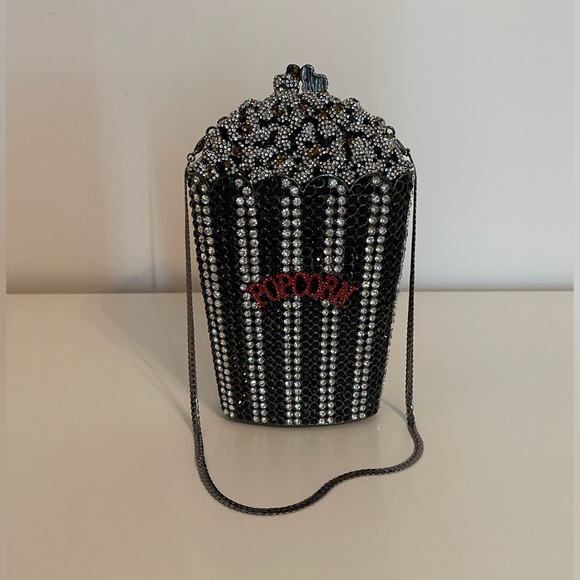Bedazzled popcorn clutch - Picture 2 of 3
